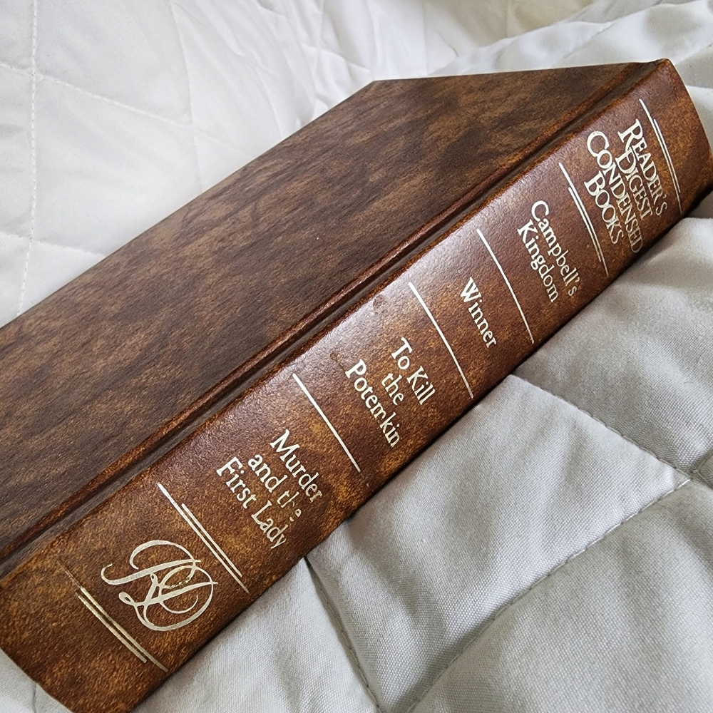 Reader's Digest Condensed Books - Picture 2 of 9